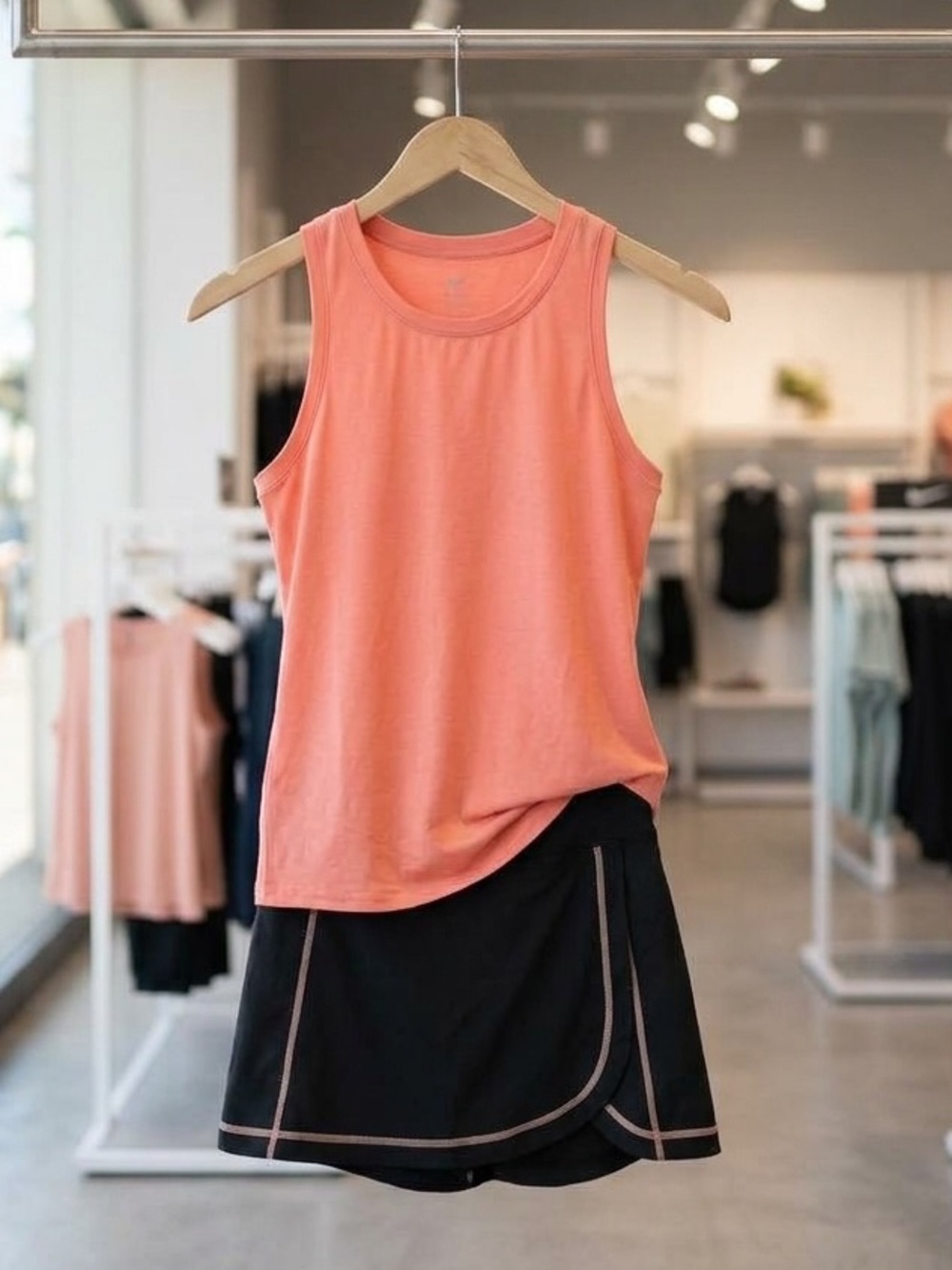 NWOT Coral and Black Running Skirt - Picture 4 of 4